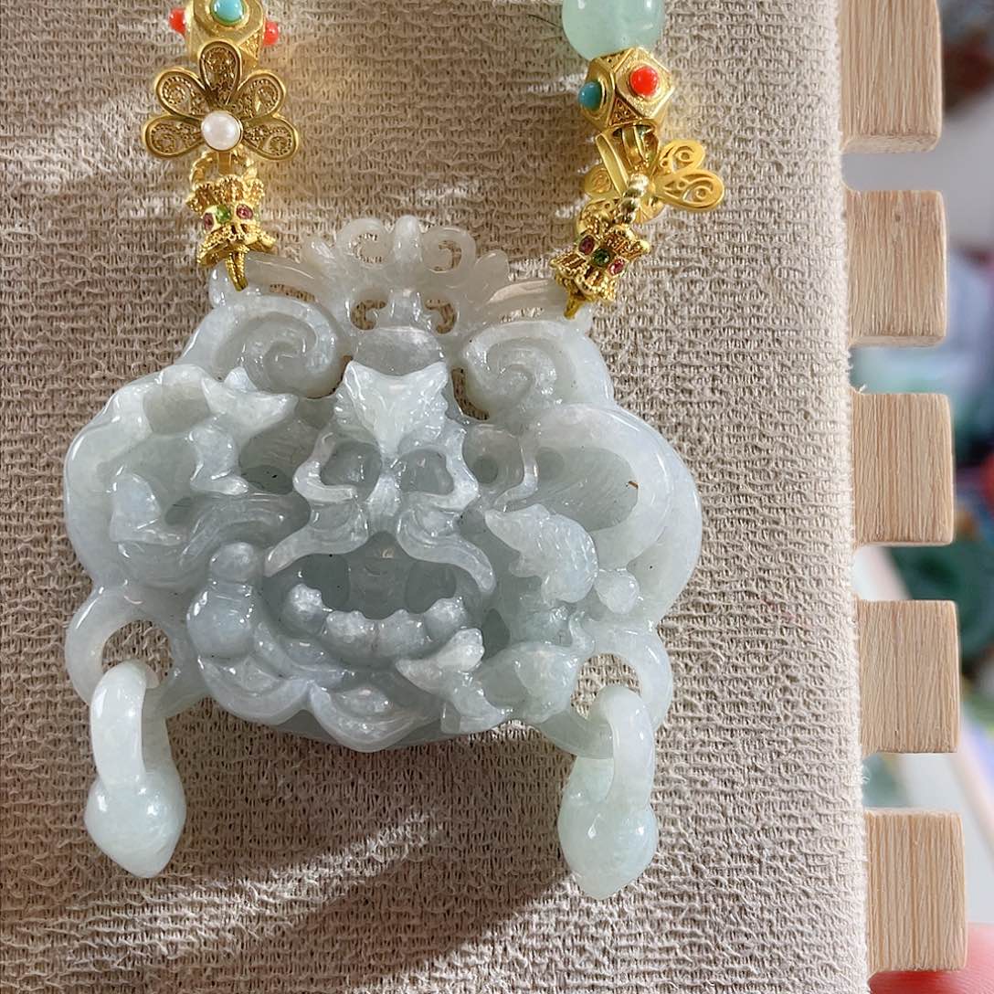 翡翠颈饰未镶嵌翡翠五仙