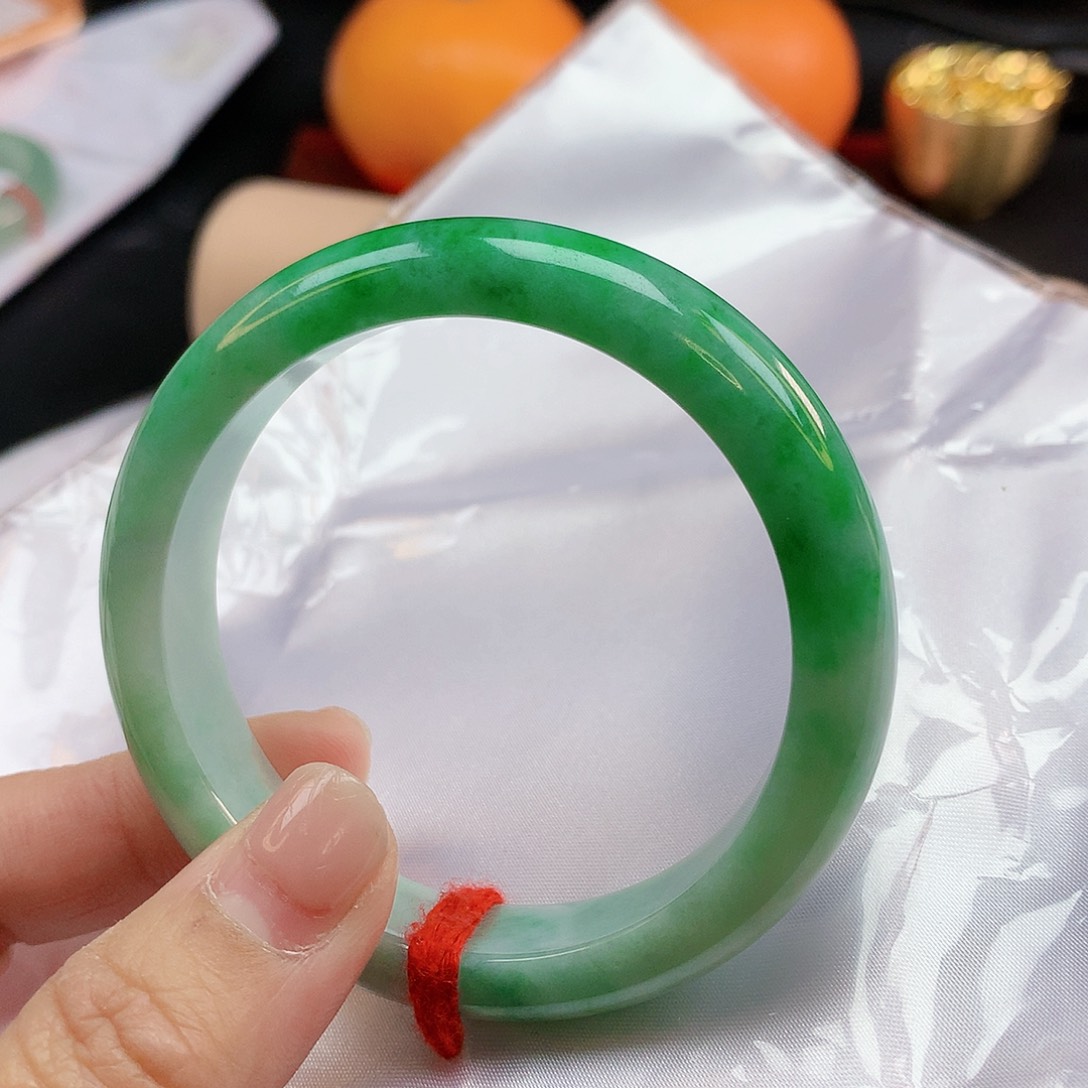 翡翠手镯未镶嵌54圈2351