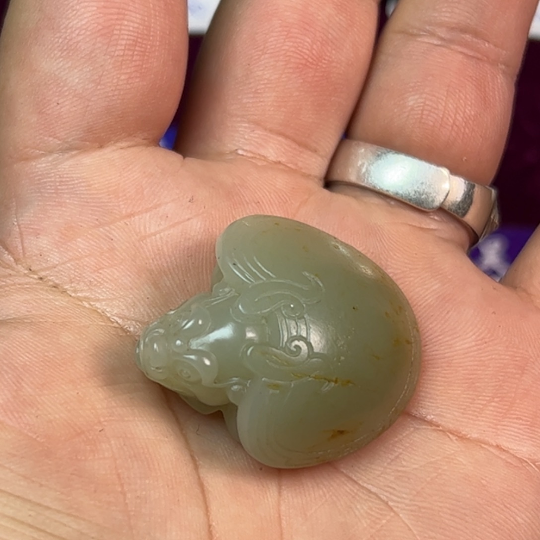 和田玉未镶嵌颈饰辛*