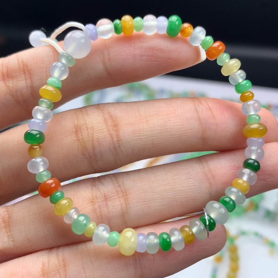 翡翠手链未镶嵌卡