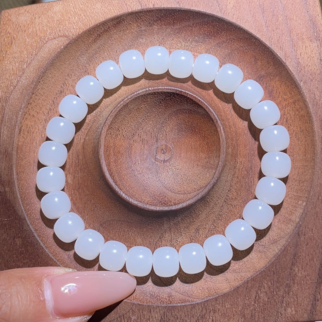 未镶嵌手链和田玉卡8