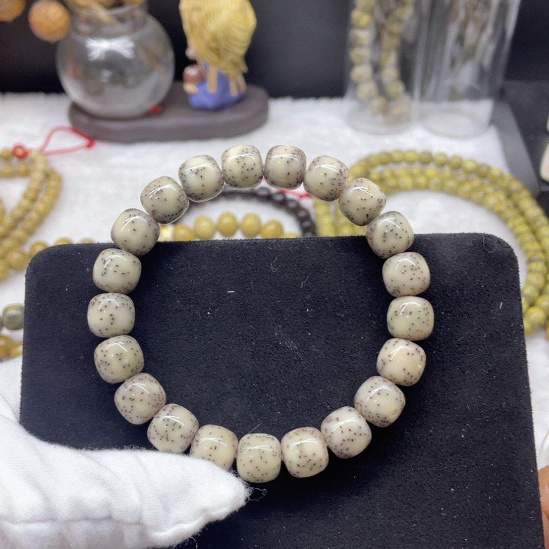 星月菩提吊坠11.10灰白月朗星稀