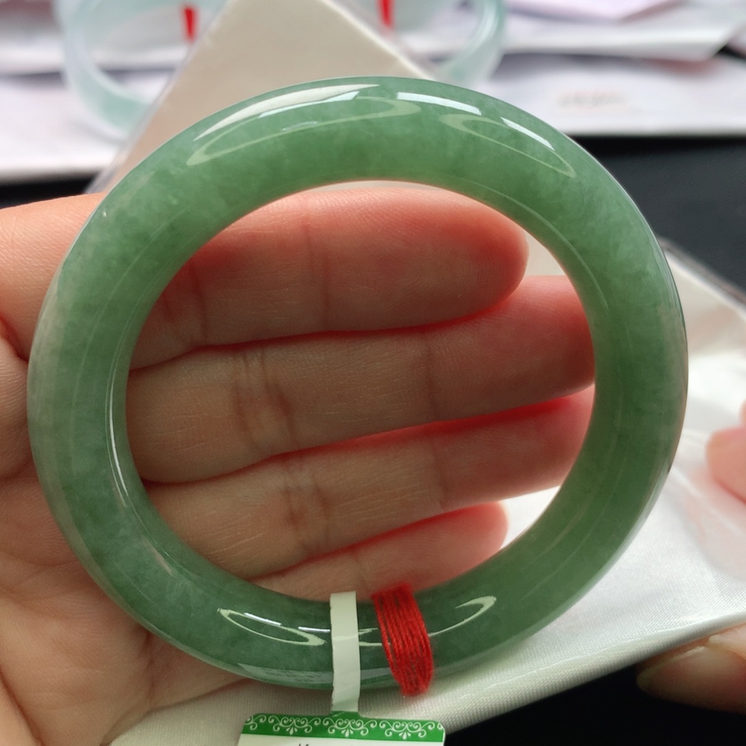 翡翠手镯未镶嵌缅甸52