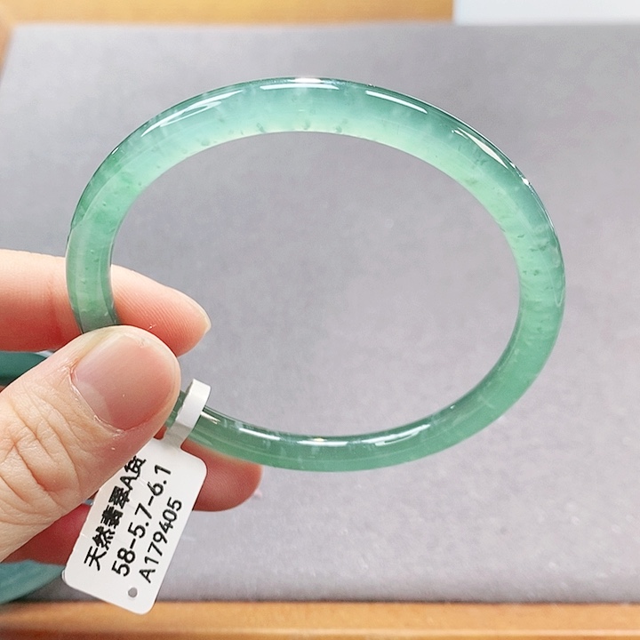【闪购商品】翡翠手镯（圆镯）未镶嵌