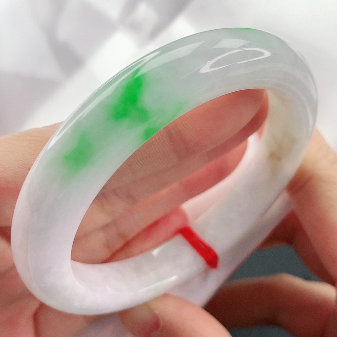 翡翠手镯未镶嵌，161