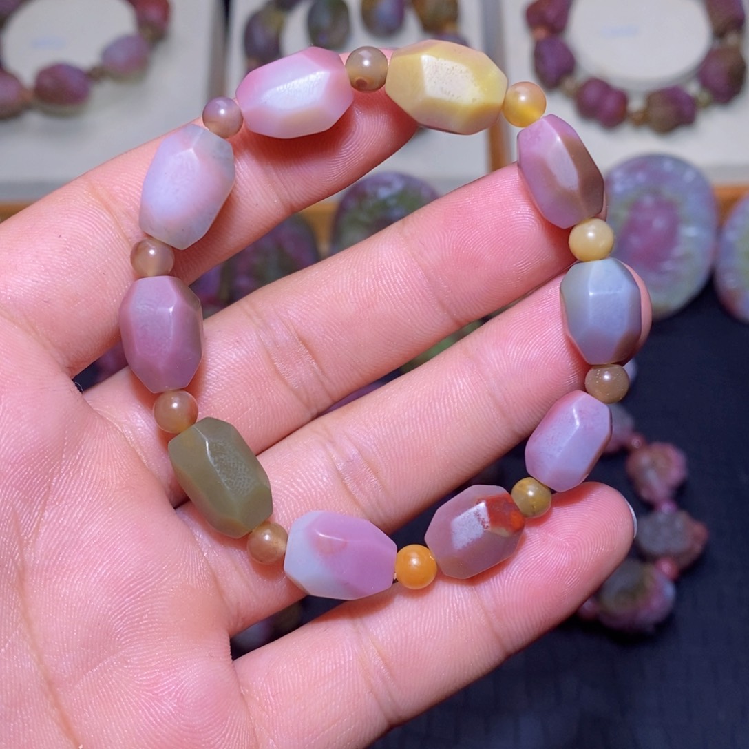 玛瑙/玉髓未镶嵌吊坠