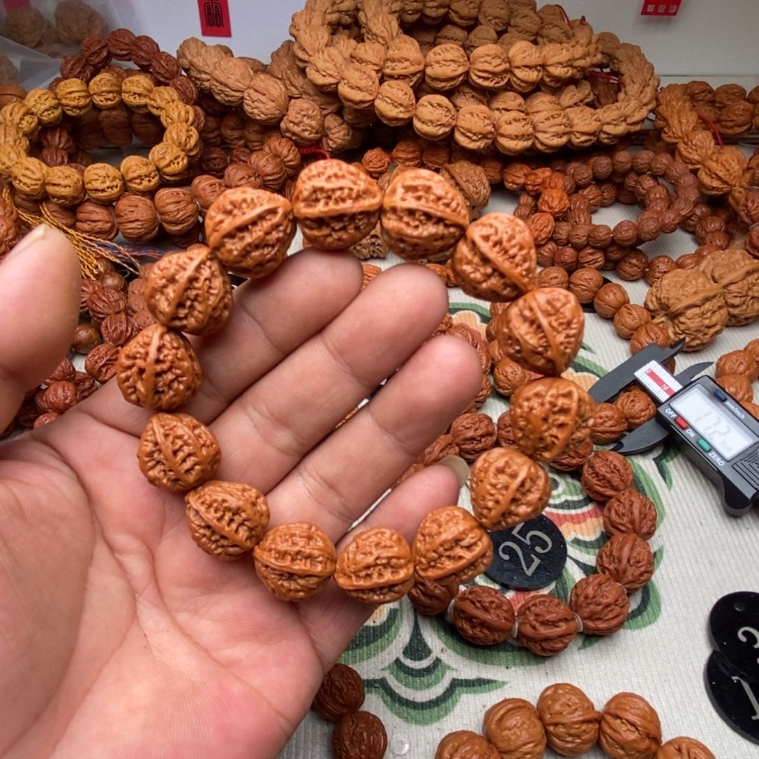 文玩核桃手串八棱蚂蚁纹1.6