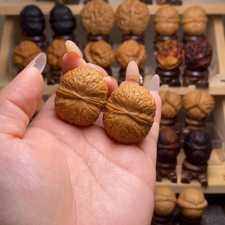 文玩核桃吊坠32聚宝盆Y06