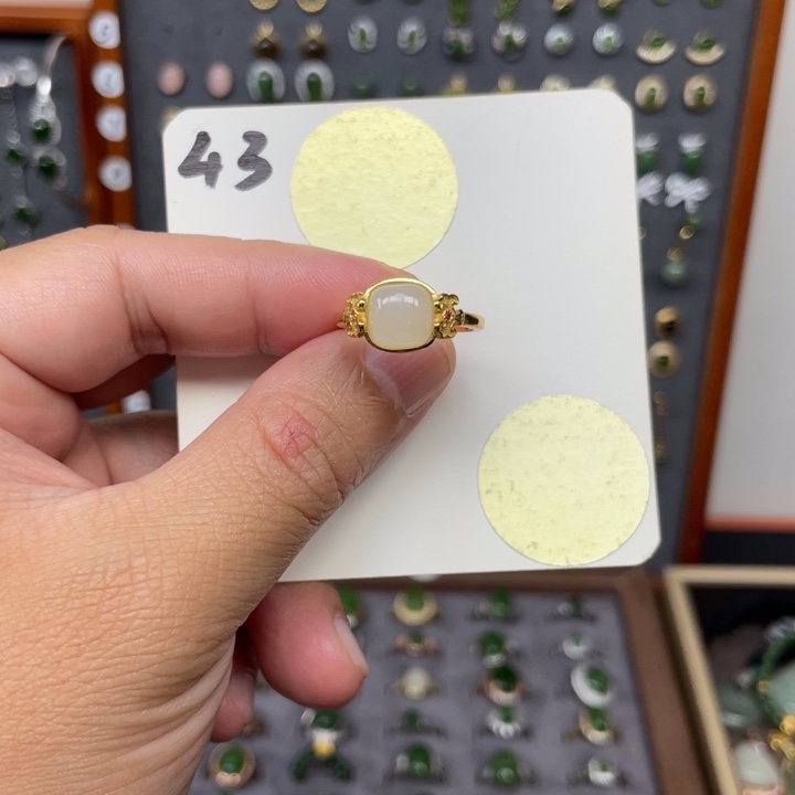 银S925镶嵌戒指和田玉和田玉43