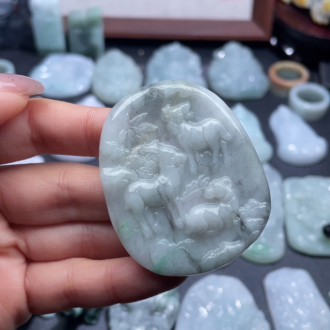 翡翠未镶嵌颈饰翡翠