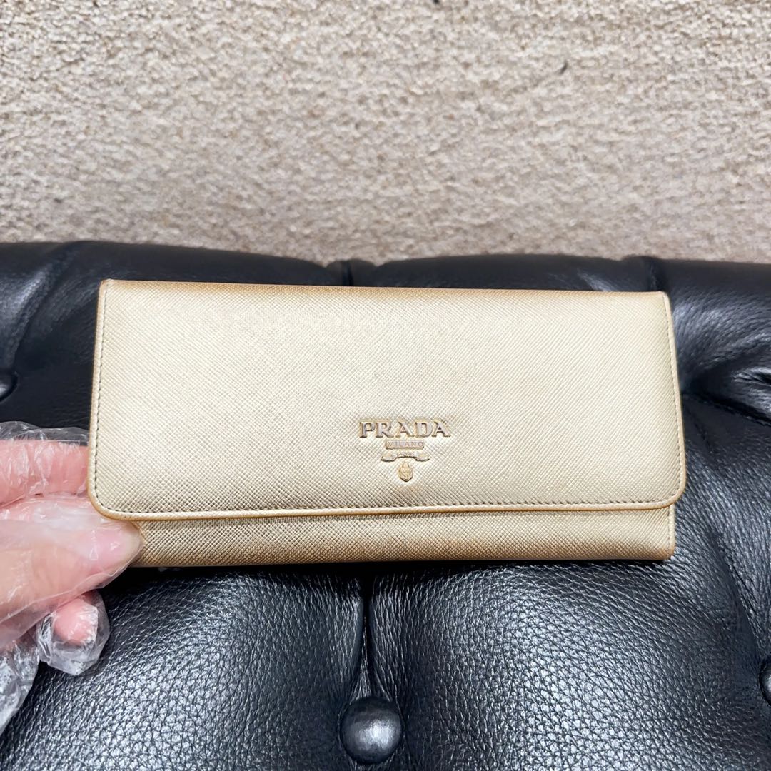 95新 Prada/普拉达 金色钱包卡包/箱包/钱包