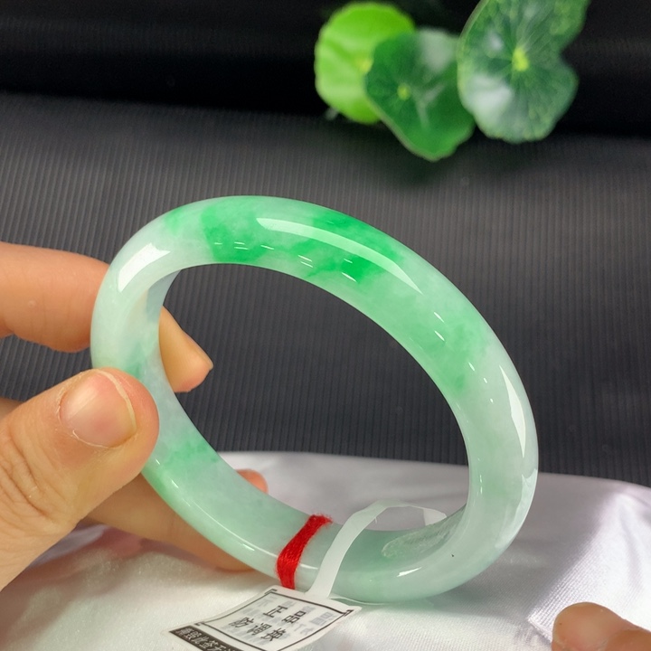 翡翠手镯未镶嵌贵妃57