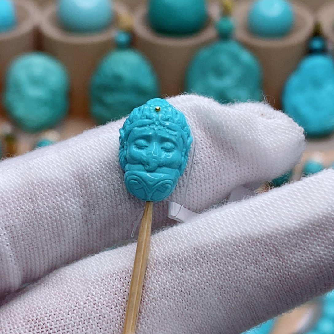 绿松石未镶嵌珠宝奇石