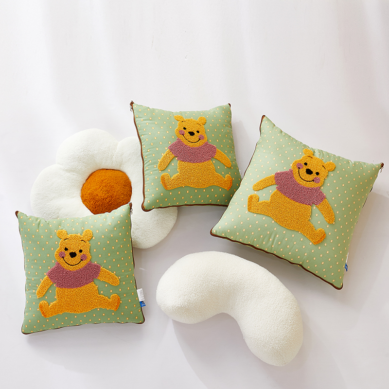 限【四季维维熊绿色小号】 多功能二合一折叠车载抱枕被