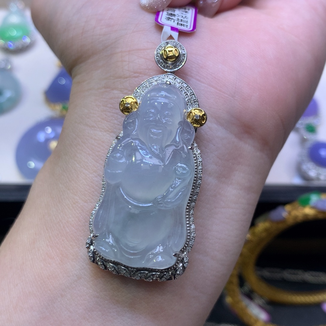 翡翠18K金镶嵌颈饰