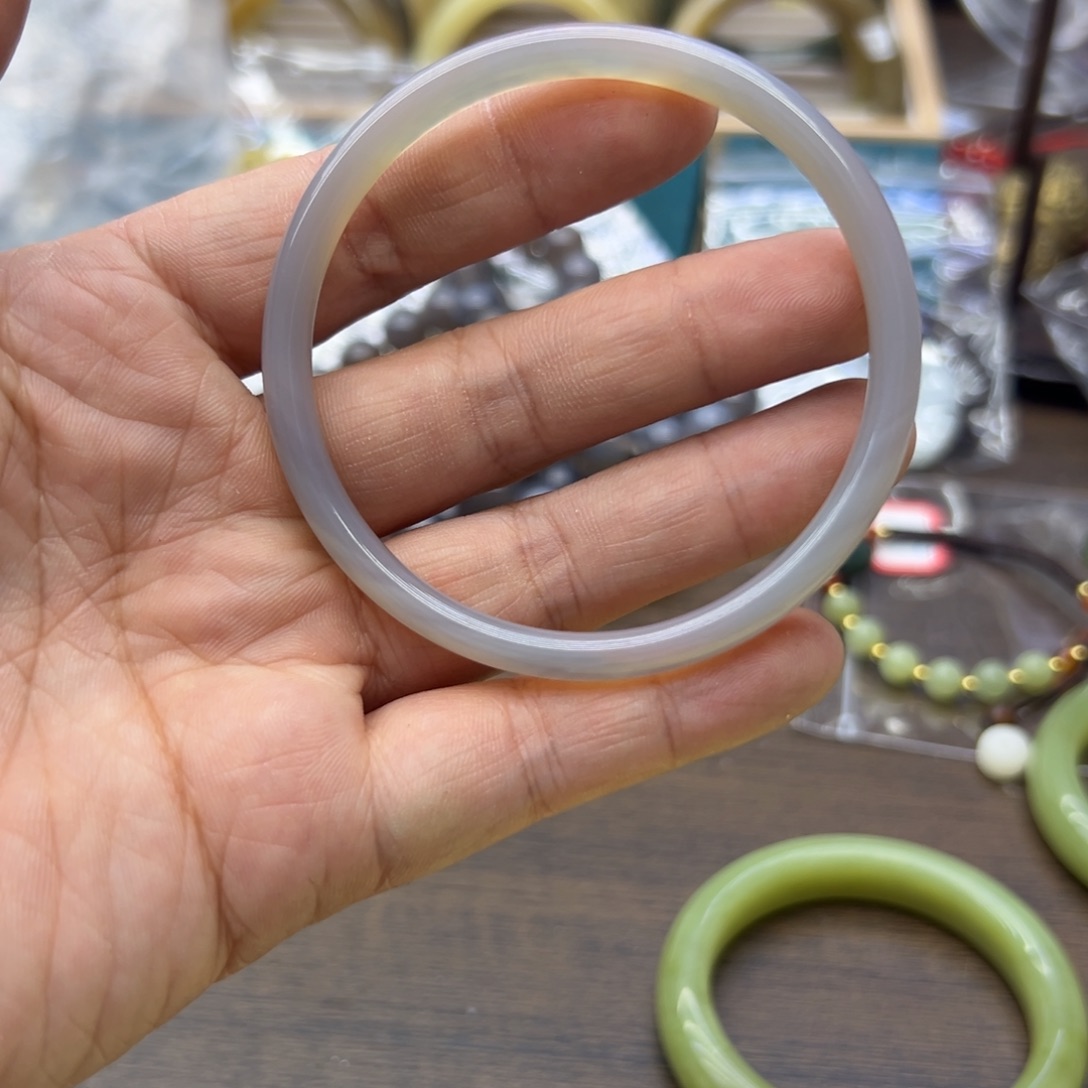 玛瑙/玉髓未镶嵌手镯59.2圈围652