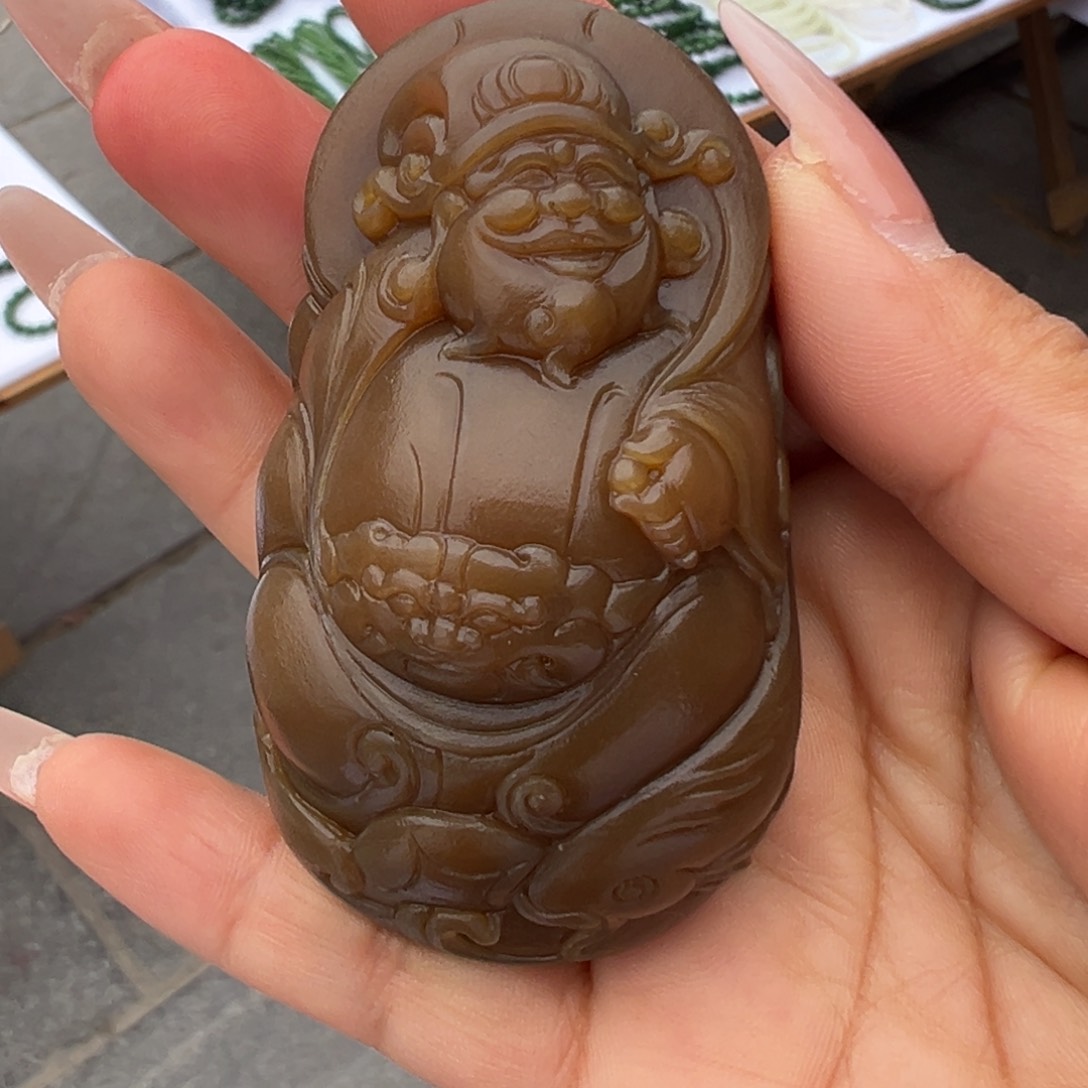 和田玉未镶嵌把件