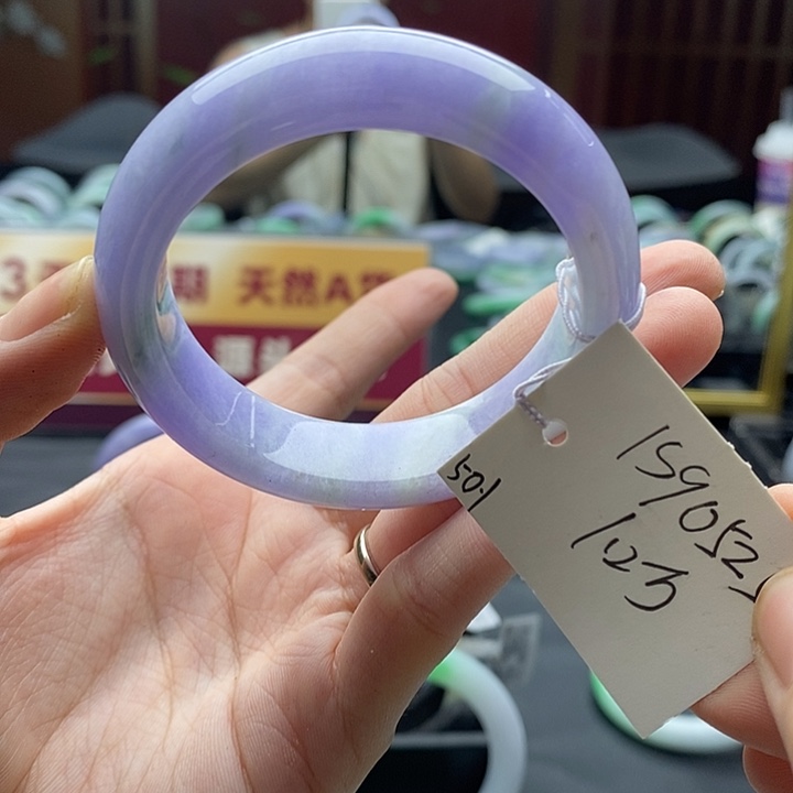翡翠手镯未镶嵌50圈口