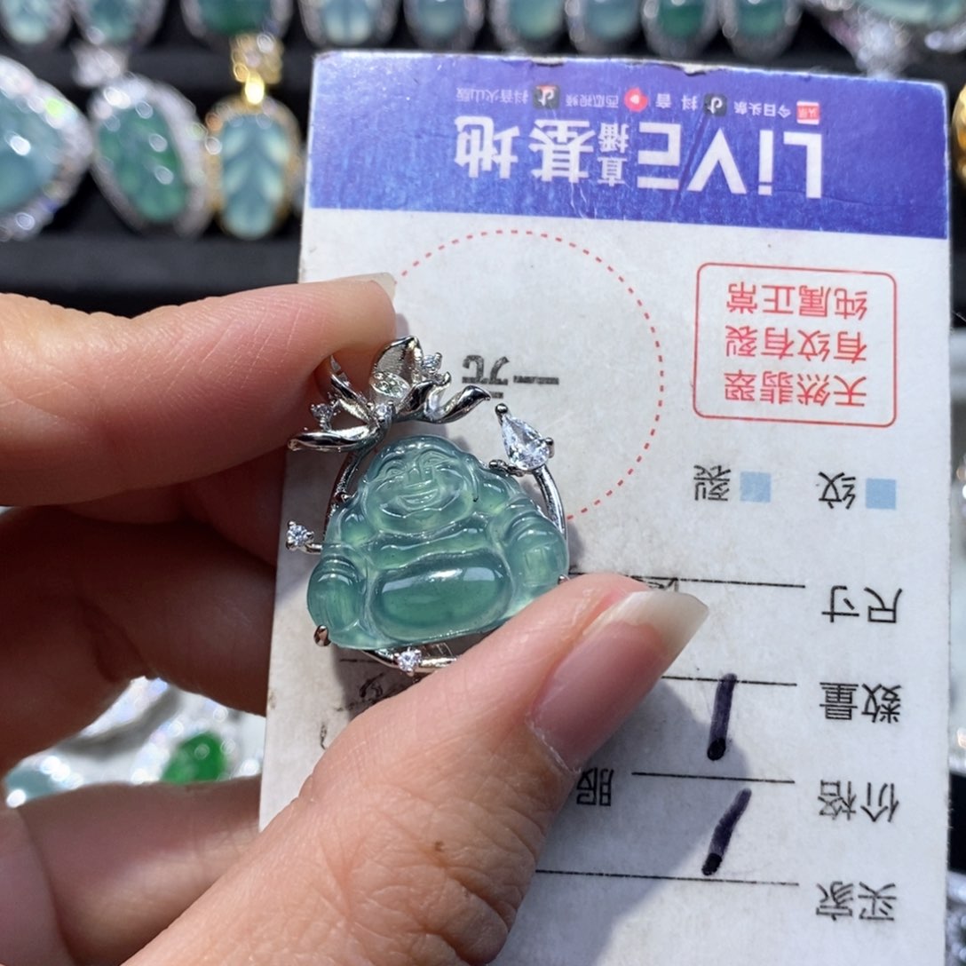 翡翠颈饰未镶嵌翡翠