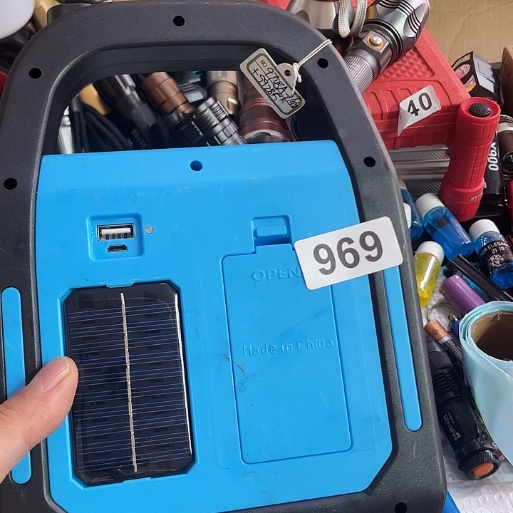 用****6强光手电家用户外969