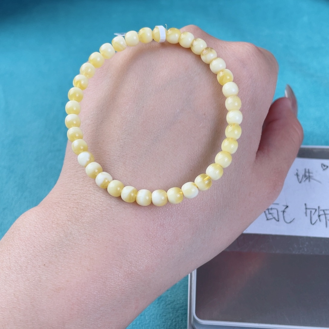 蜜蜡裸石未镶嵌蜜蜡