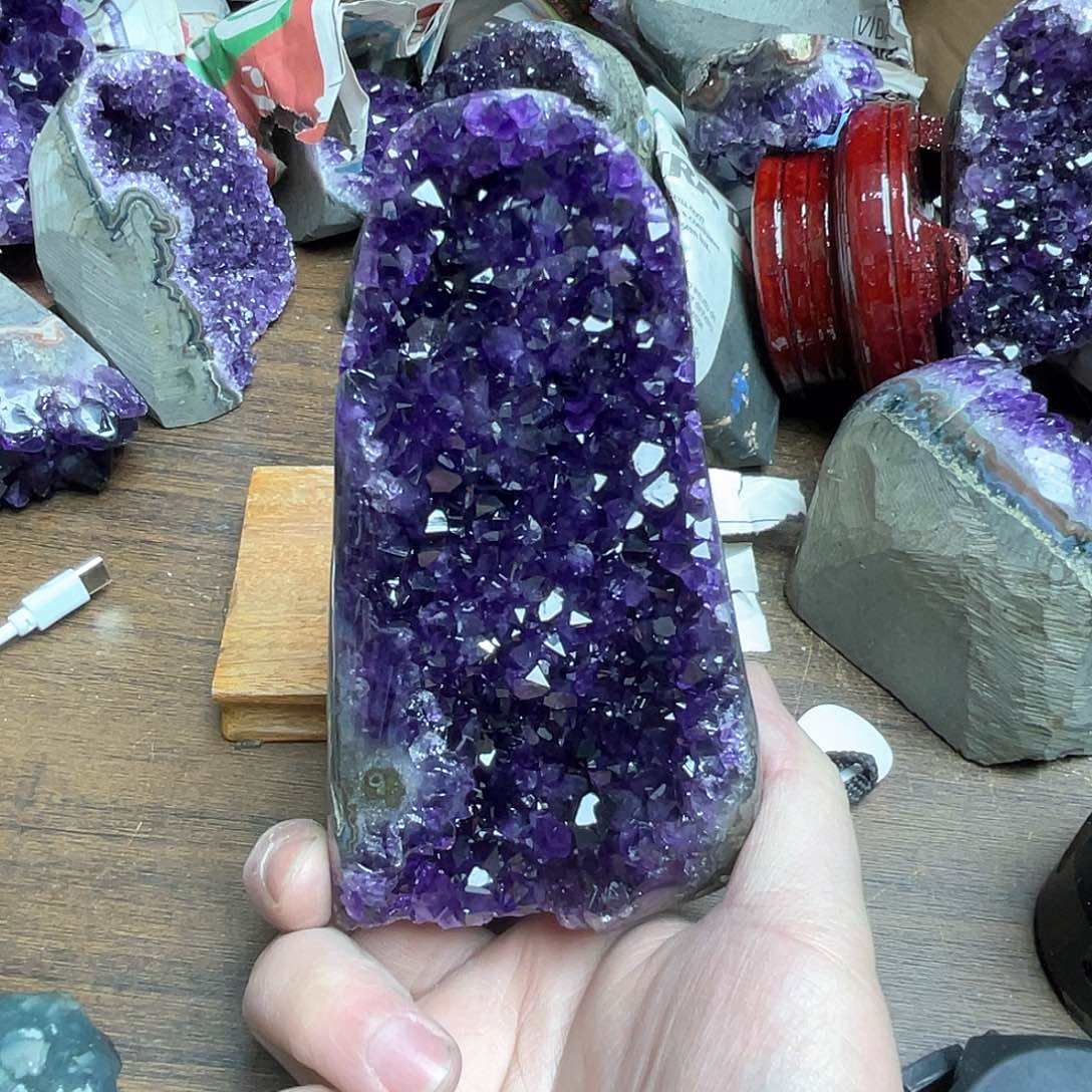 紫晶大型摆件（非配饰）未镶嵌