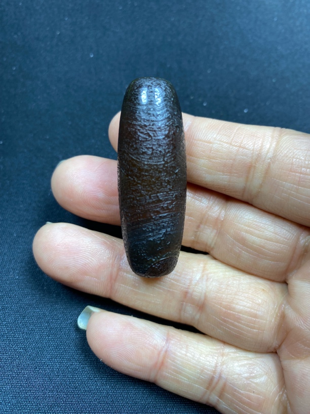 藏传回流玛瑙长桶珠珠缟丝珠,收缩纹漂亮