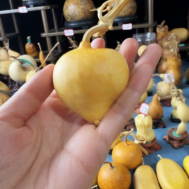 賢***呱大叶紫檀（黑酸枝木类）