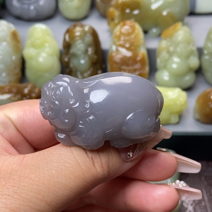 和田玉未镶嵌把件