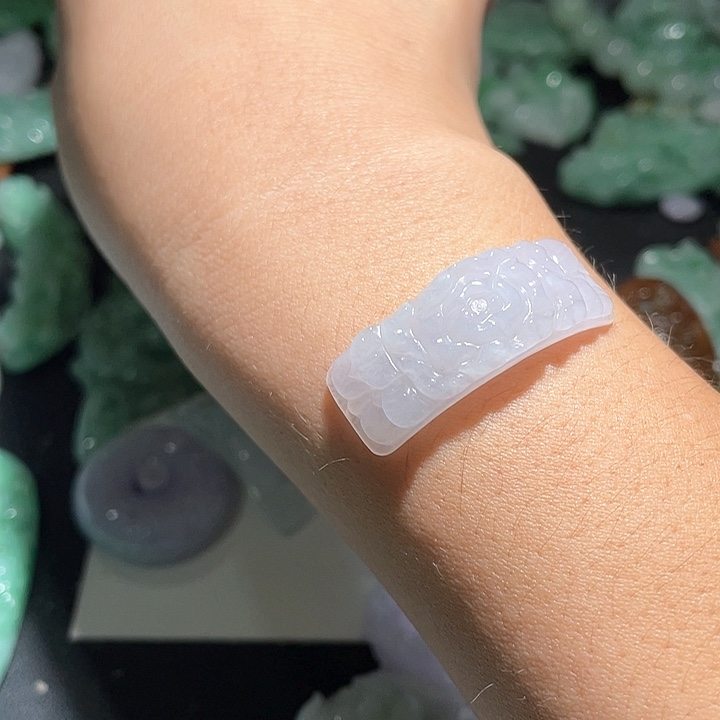 颈饰未镶嵌翡翠天