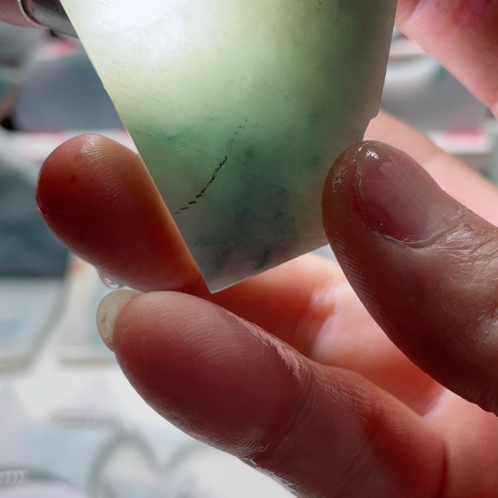 翡翠未镶嵌颈饰翡翠片料