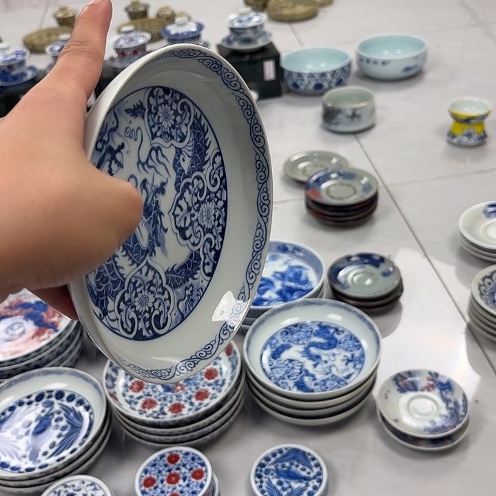 瓷片青花如意穿花龙大胡乘景德镇