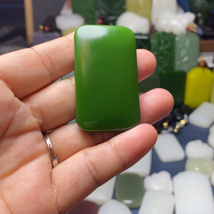 吊坠(赠链)未镶嵌和田玉