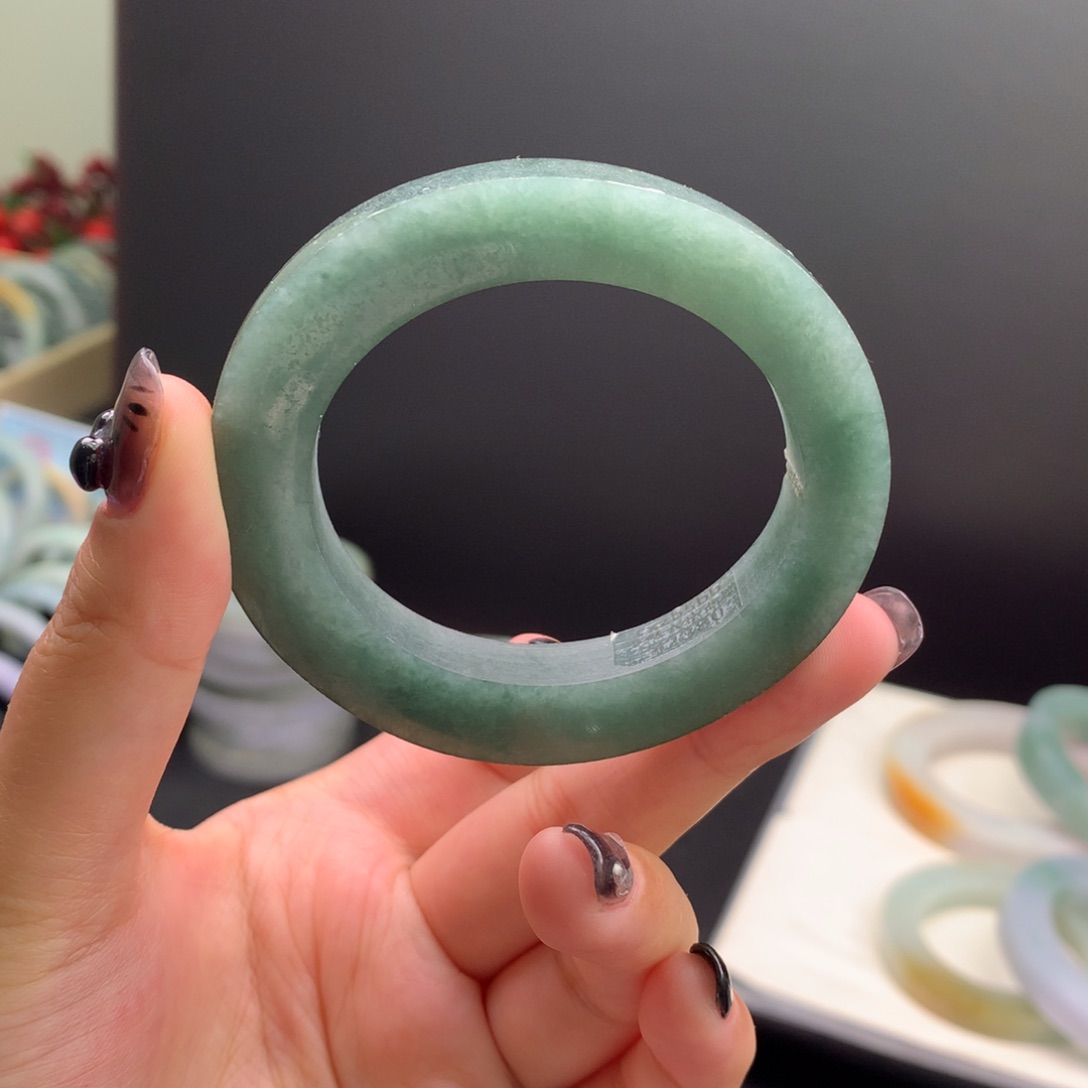 定制翡翠翡翠手镯未镶嵌