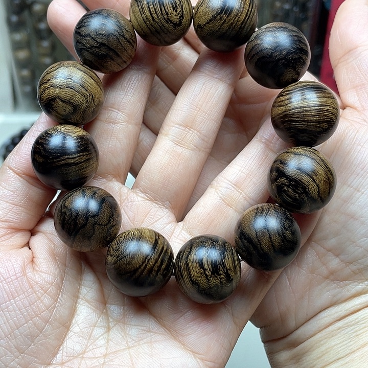 沉香手串红****越南芽庄白奇楠留疤料虎斑纹