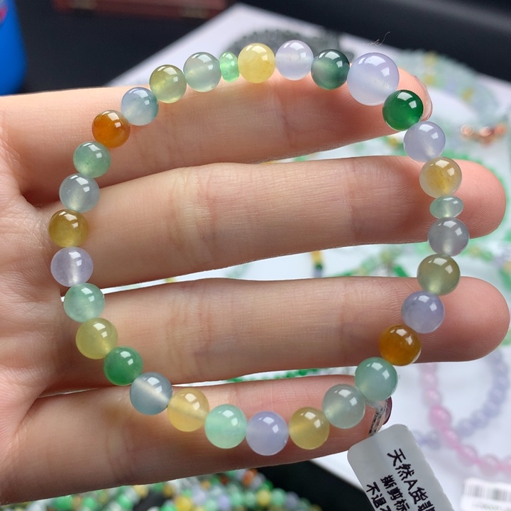 翡翠手镯未镶嵌卡
