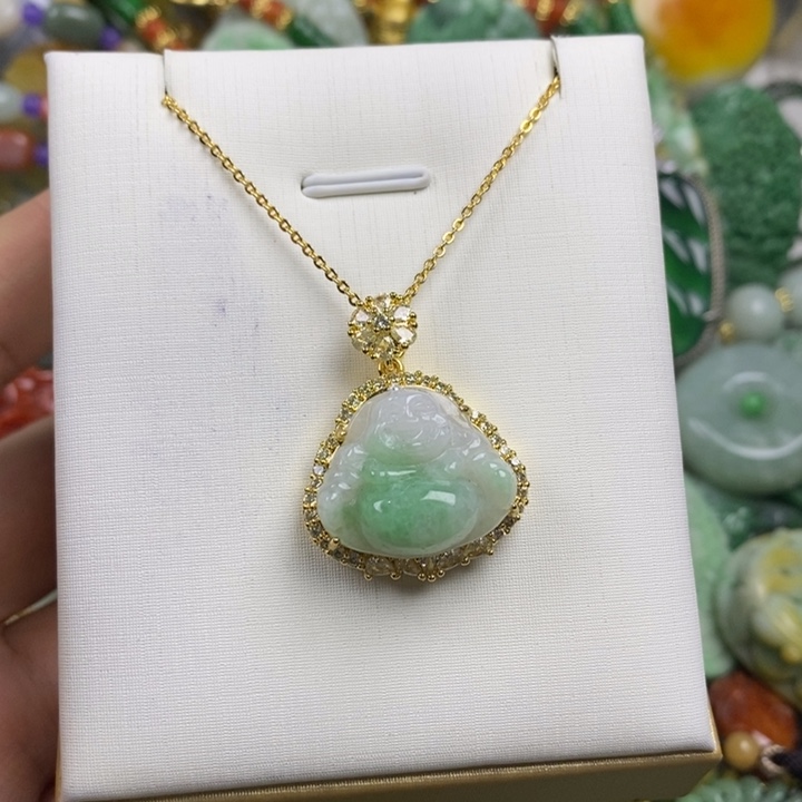 翡翠未镶嵌吊坠(赠链)