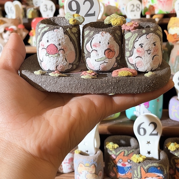 92…..手工手绘花盆