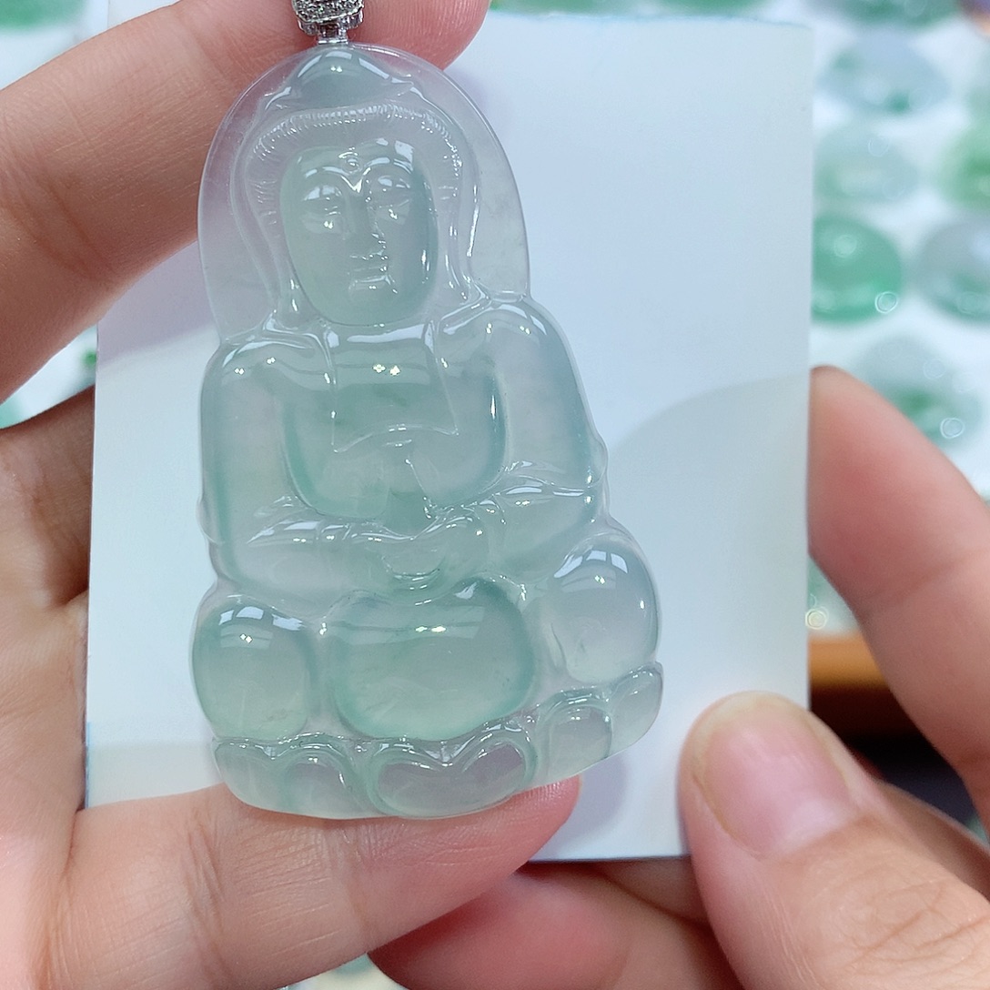 涓***涓颈饰18K金镶嵌翡翠观音