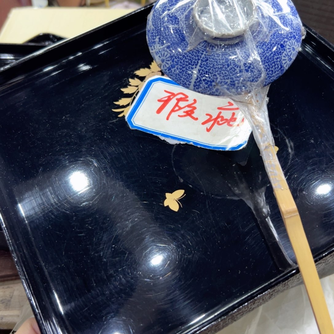 瓷片陶瓷和金属表面涂了