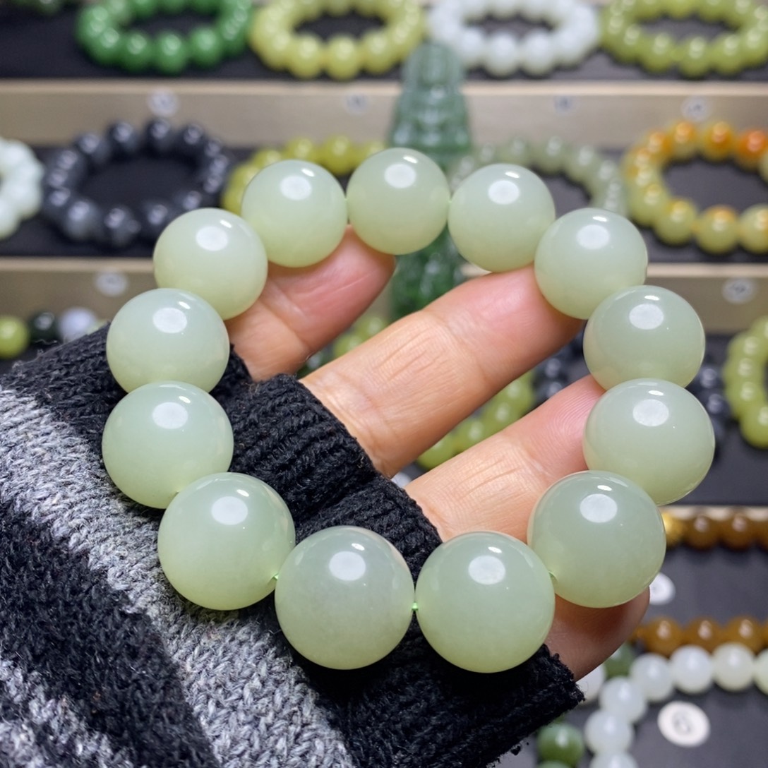 和田玉未镶嵌手串