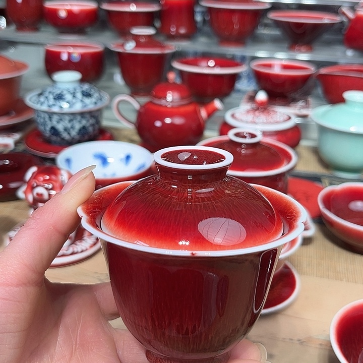 景德镇陶瓷红马坊花口盖碗