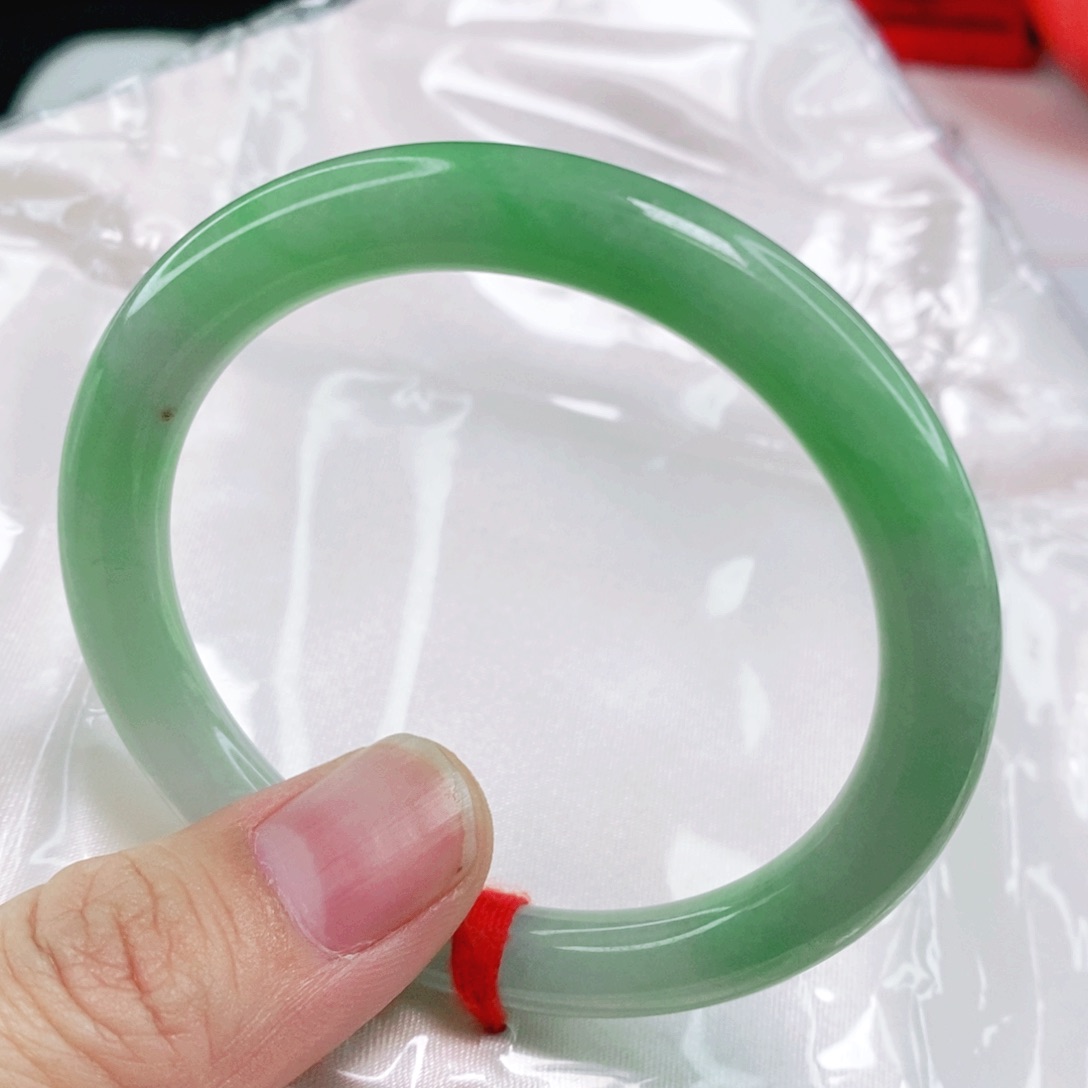 未镶嵌手镯翡翠52.8圈口圆条