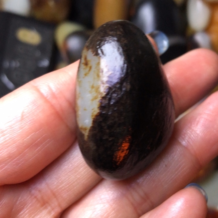 和田玉未镶嵌珠宝奇石