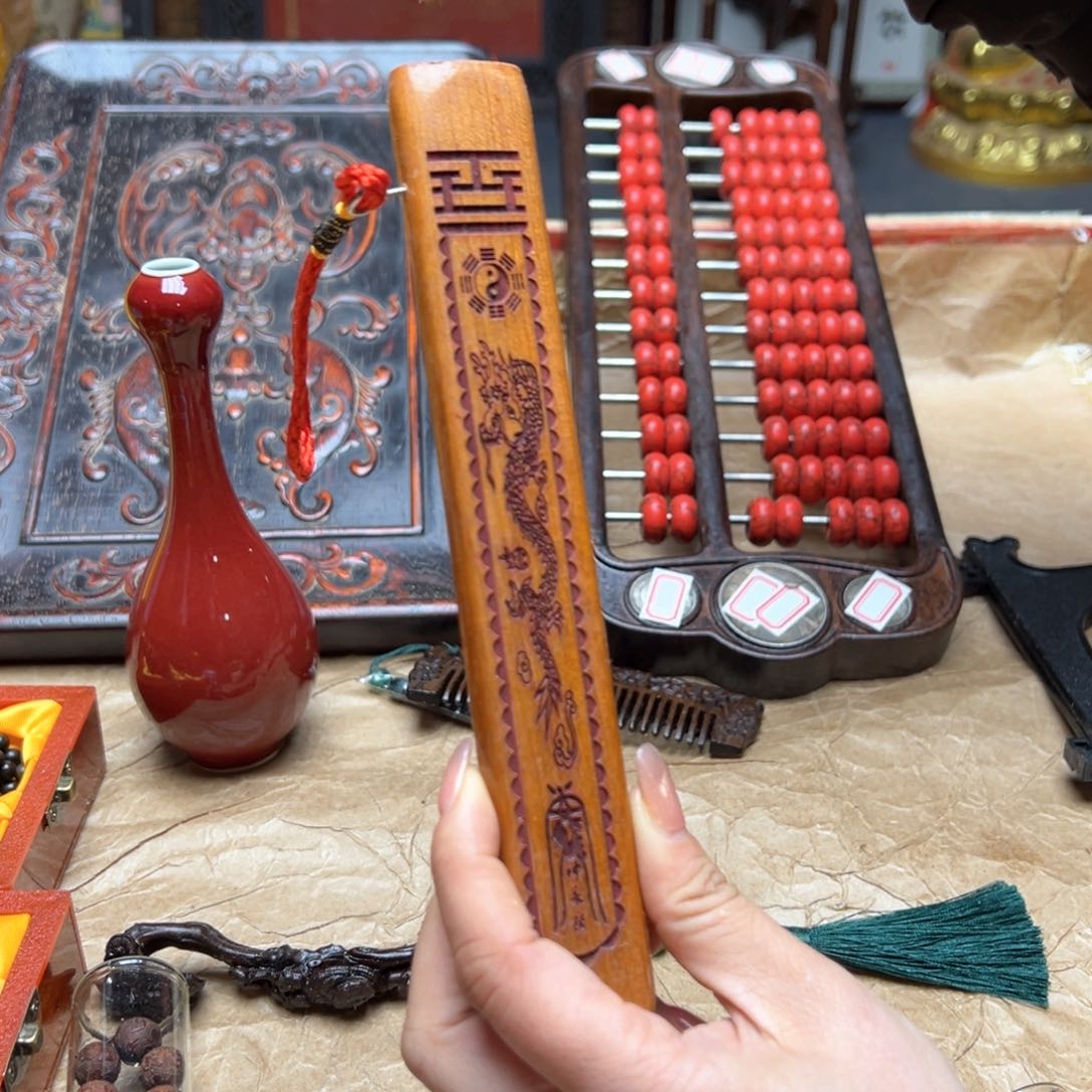 大叶紫檀（黑酸枝木类）