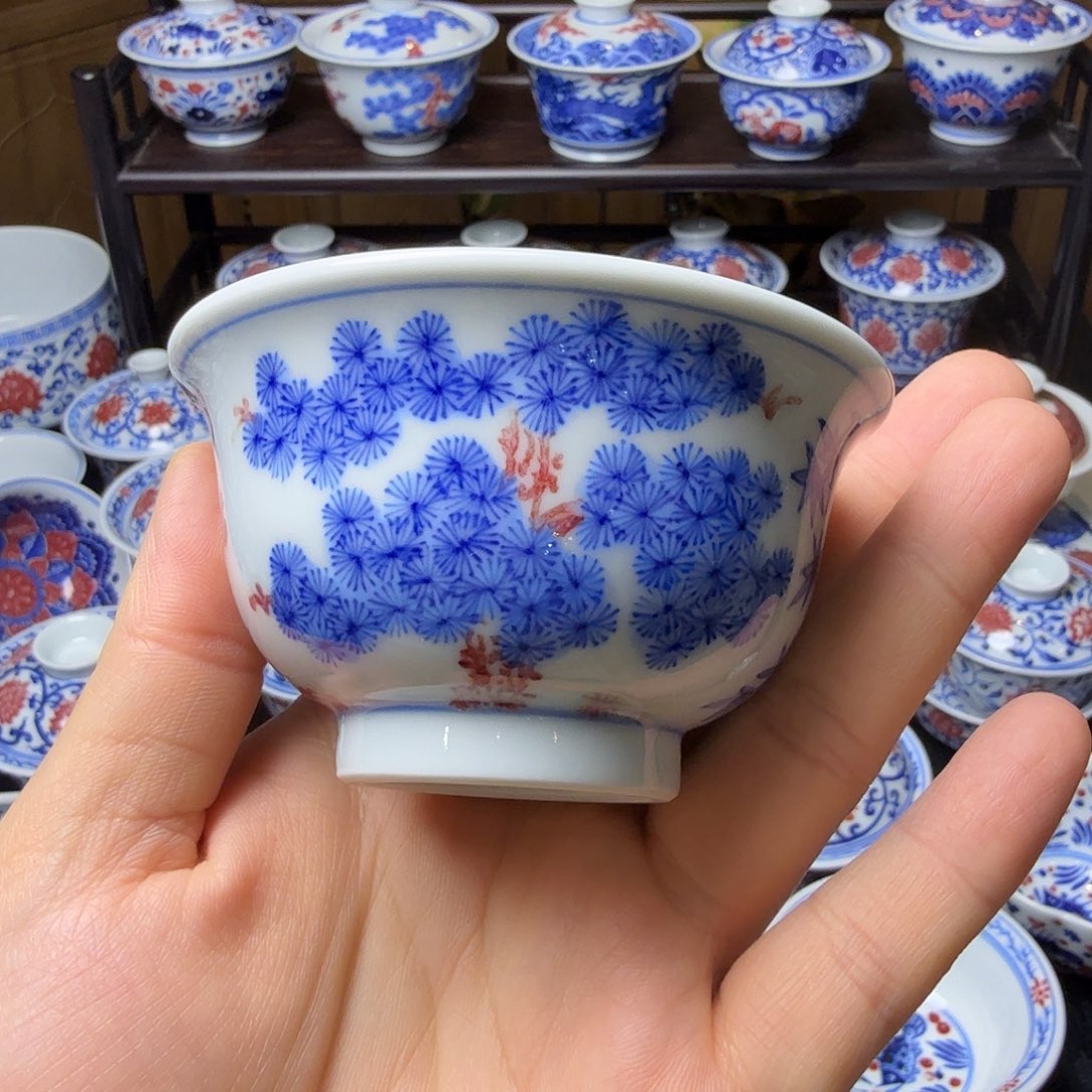 青花釉里红压手杯活动款