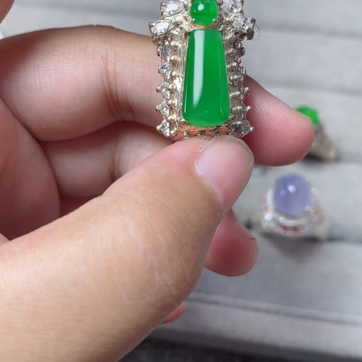 翡翠戒指未镶嵌翡翠冰种