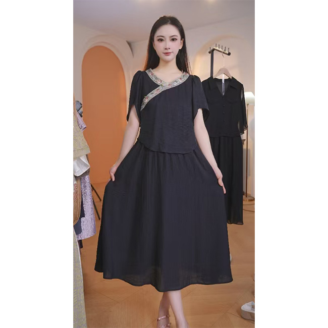 L8889 2025年夏季新款时尚设计感假两件宽松显瘦中长款连衣裙