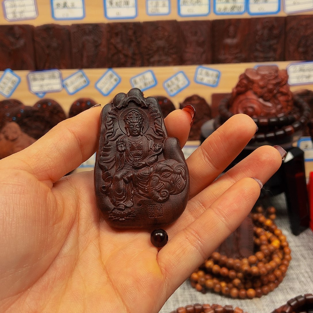 黄花梨/降香黄檀根**森海南黄花梨普贤菩萨 +15颗珠子编制