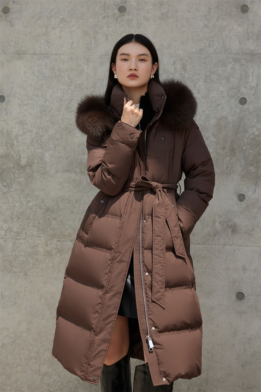 824Y827长款帽时尚女修身型女士冰美人可舒自在长款羽绒服